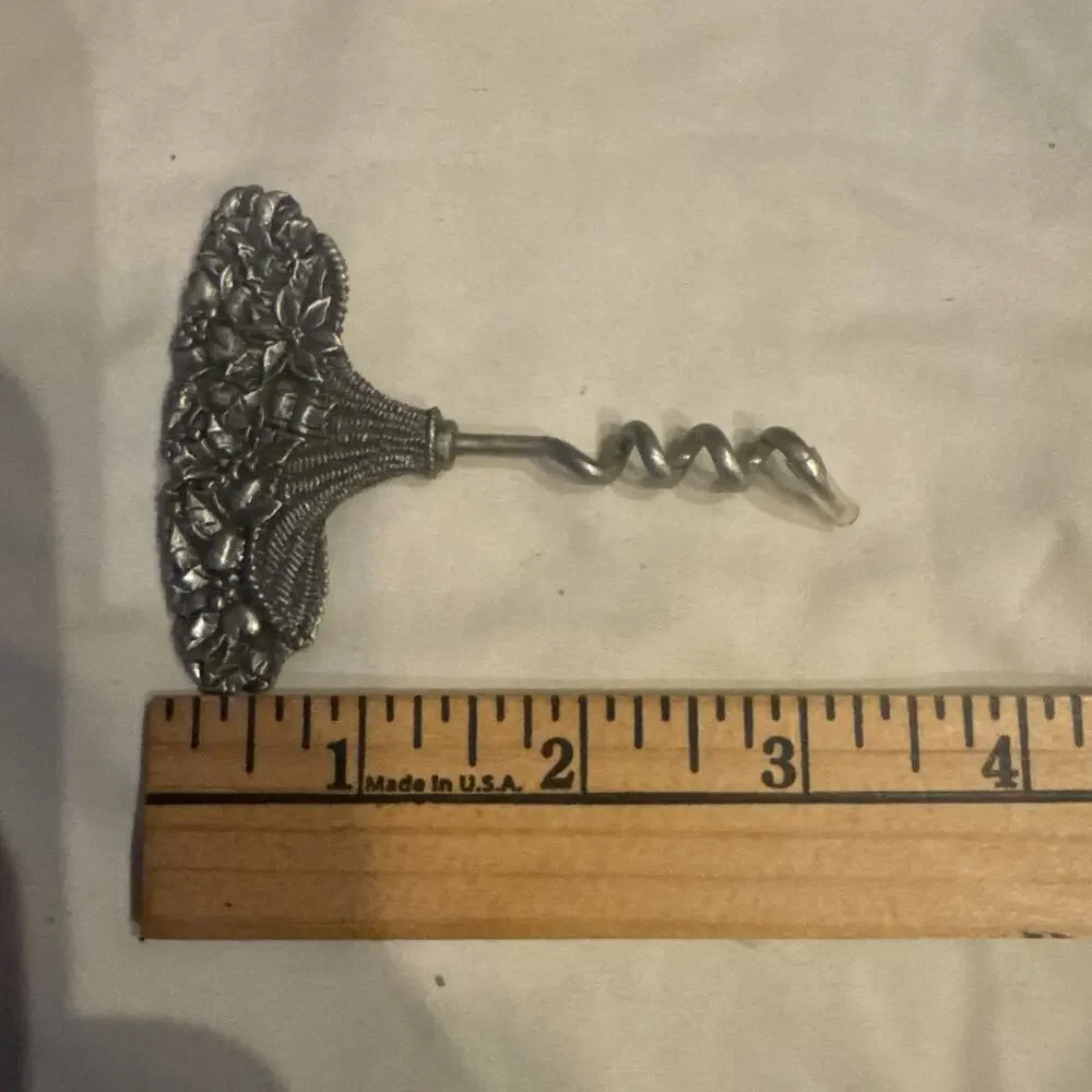 Unbranded this pewter